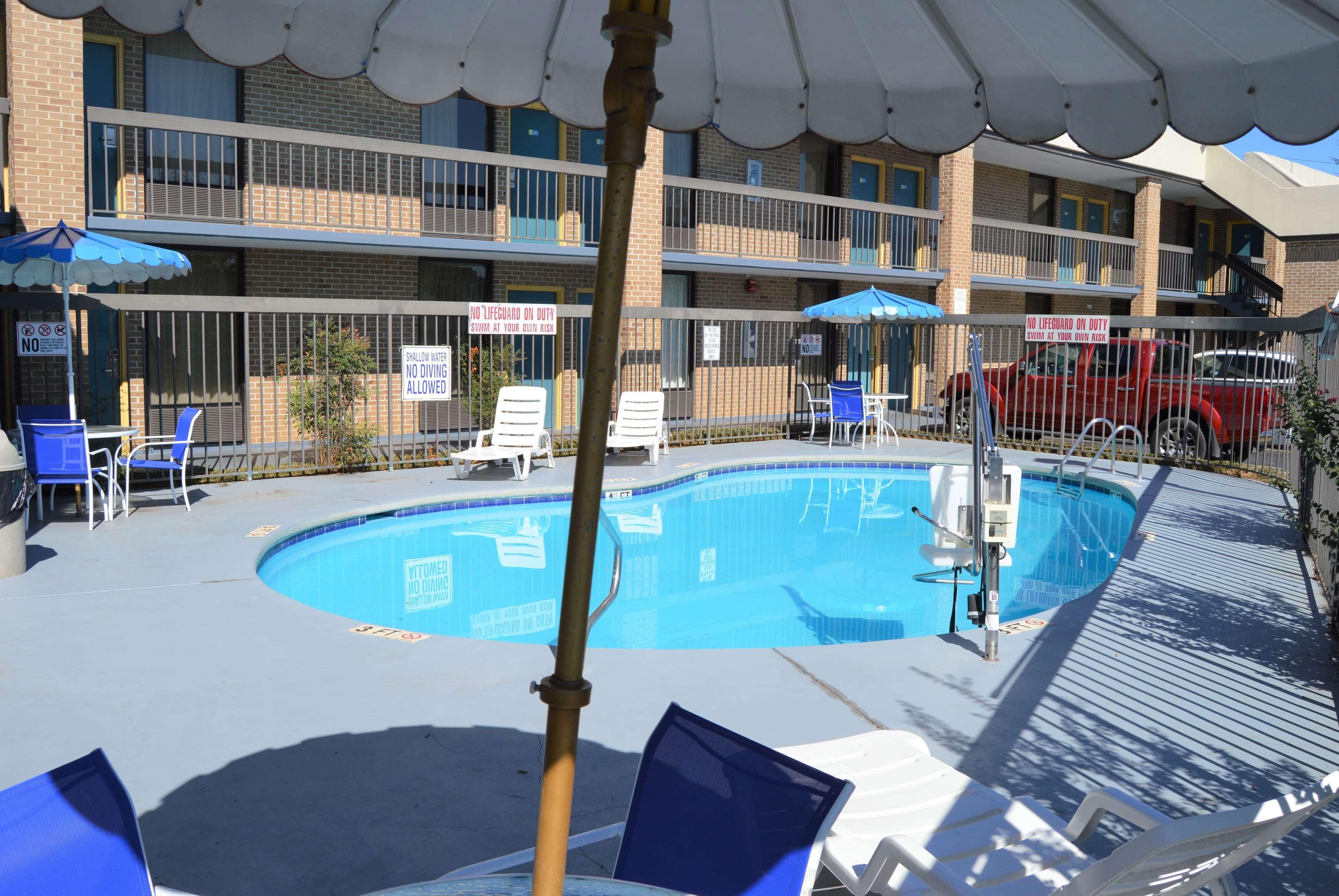Days Inn By Wyndham Easley West Of Greenville/Clemson Area Exterior photo