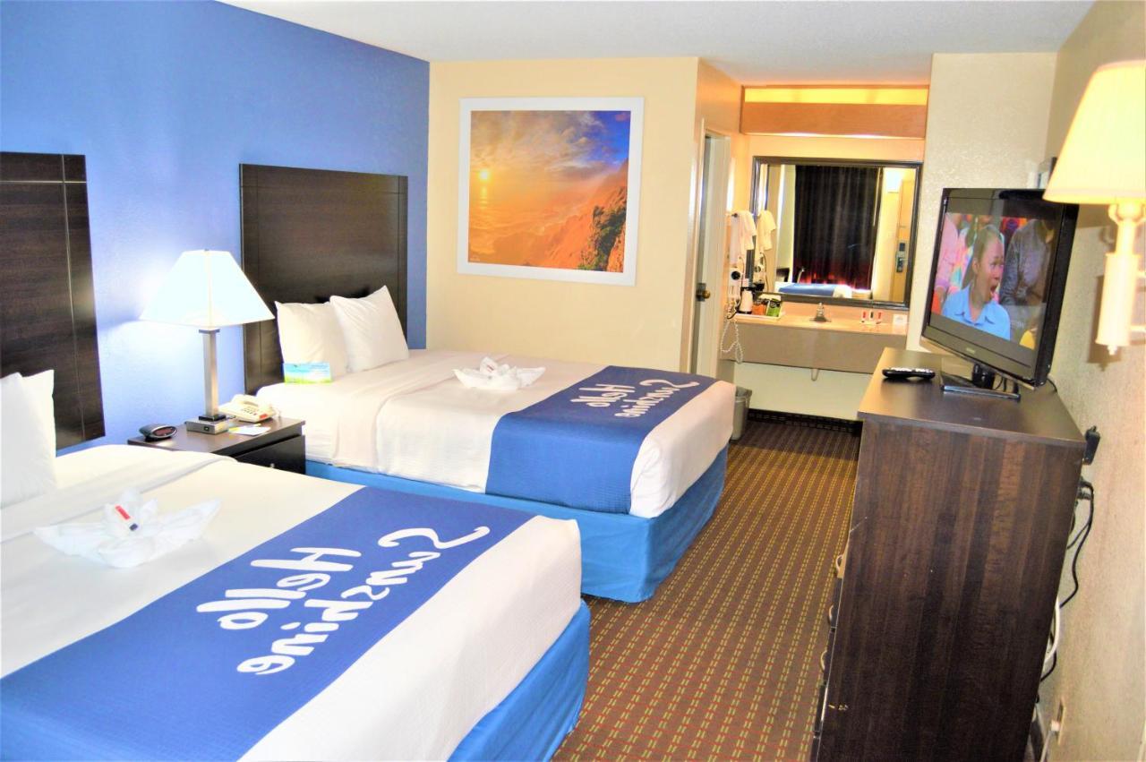 Days Inn By Wyndham Easley West Of Greenville/Clemson Area Exterior photo